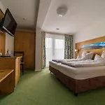 Gaestehaus Cafe Heck Bed and Breakfast Titisee-Neustadt