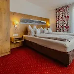 Gaestehaus Cafe Heck Bed and Breakfast 3*