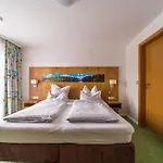 Bed and Breakfast Gaestehaus Cafe Heck Titisee-Neustadt