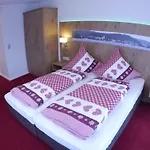 Gaestehaus Cafe Heck Bed and Breakfast