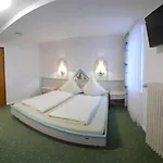 Bed and Breakfast Gaestehaus Cafe Heck Titisee-Neustadt