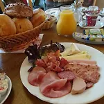 Bed and Breakfast Gaestehaus Cafe Heck Titisee-Neustadt