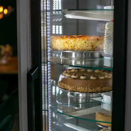 Bed & Breakfast Gaestehaus Cafe Heck