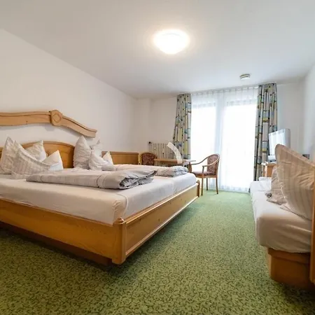 Bed & Breakfast Gaestehaus Cafe Heck