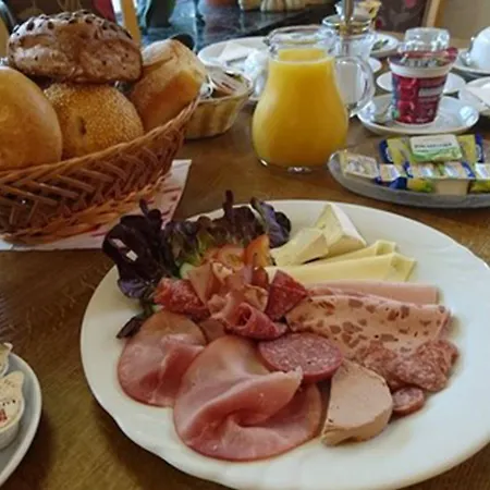 Oda ve Kahvaltı Gaestehaus Cafe Heck Titisee-Neustadt